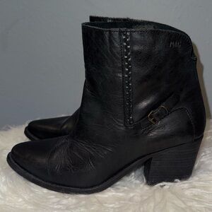 MUSSE & CLOUD • Black Leather Western Ankle Boot